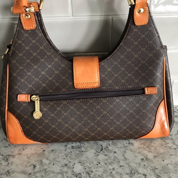 Rioni Moda Italia Signature Handbag - Picture 3 of 11